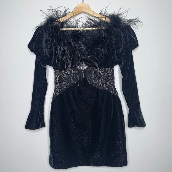Nana Jacqueline Off-The-Shoulder Fiona Velvet Mini Dress Feathers Size Medium - Picture 3 of 8